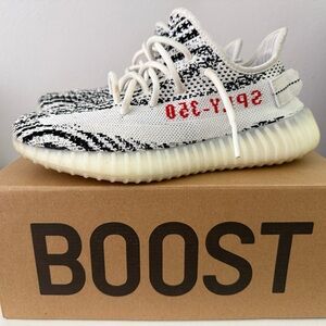 Adidas Yeezy Boost 350 V2 Zebra Sneakers
